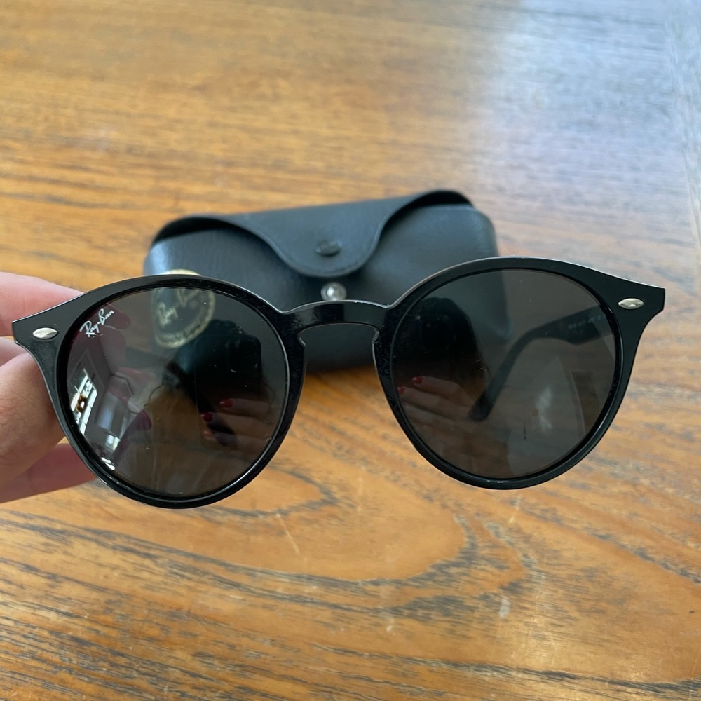Round ray ban sunglasses